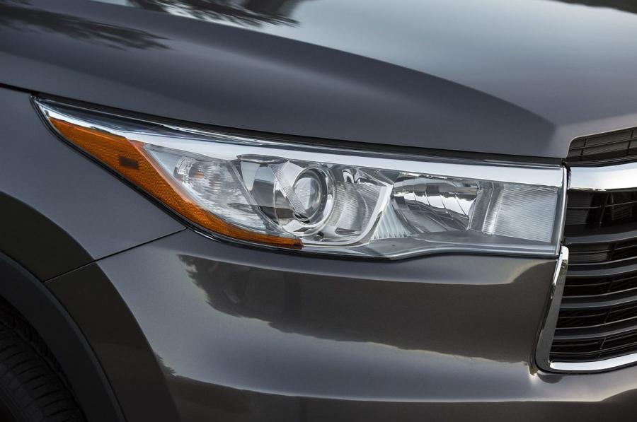 Детали экстерьера Toyota Highlander (XU50) 2013 года  (фото 2 из 80)